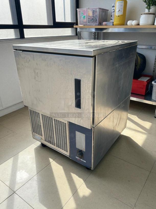 Alto-Shaam QC3-3 27" Quickchiller, excellent condition, commercial countertop blast chiller, tested and working.