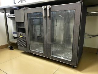 Glastender ND52-L1-GN(LR) back bar cooler in great condition, double glass doors, refrigerated, tested and working.