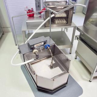 Anets FFM80 80 lb commercial fryer filter, gravity-fed, 120v, tested and working condition, shown in a kitchen setting.