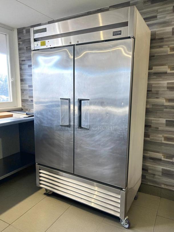 True T-43-HC 47" reach-in refrigerator, two solid left/right hinge doors, stainless steel, tested and working.