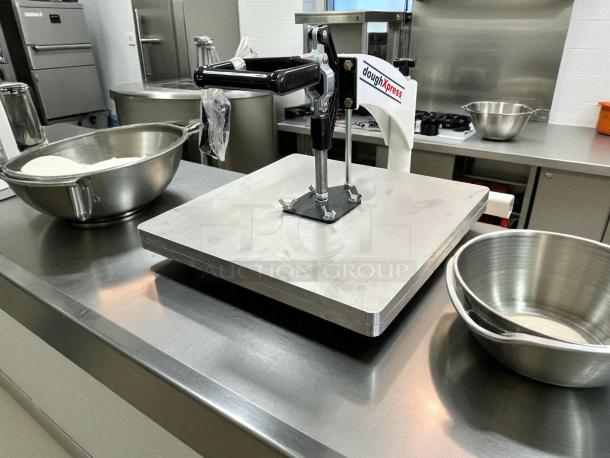 DoughXpress TXM-15 15" x 15" manual tortilla dough press, aluminum platens, excellent condition, tested working.