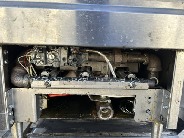 Imperial Range IFST-25 natural gas countertop fryer components, in excellent working condition, close-up view.