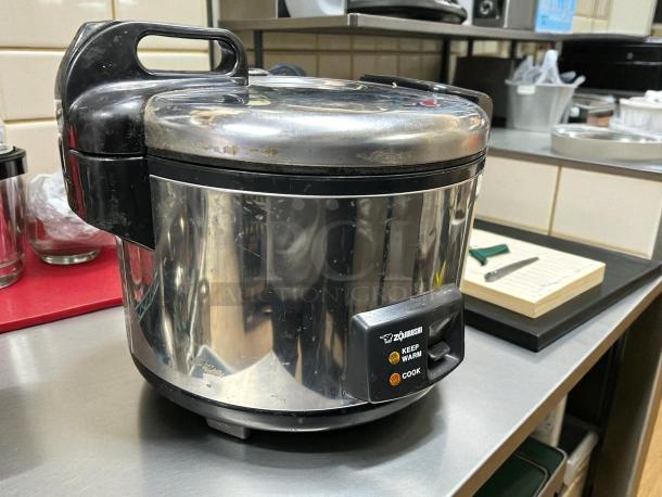 Zojirushi NYC-36 20-cup electric rice cooker, stainless steel, 120v, tested working. Features "Keep Warm" and "Cook" functions.