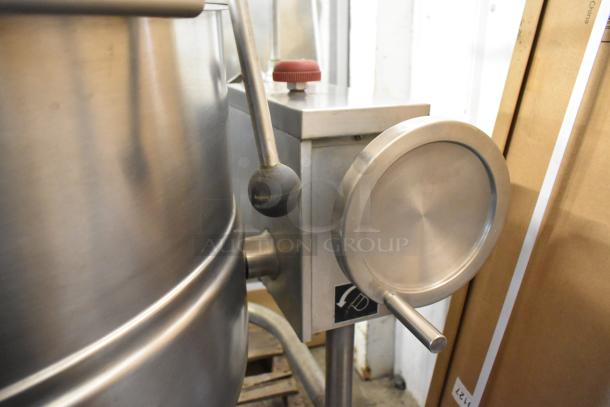 Cleveland KDL-40T stainless steel commercial steam kettle, 40-gallon, manual tilt, floor model, excellent condition.