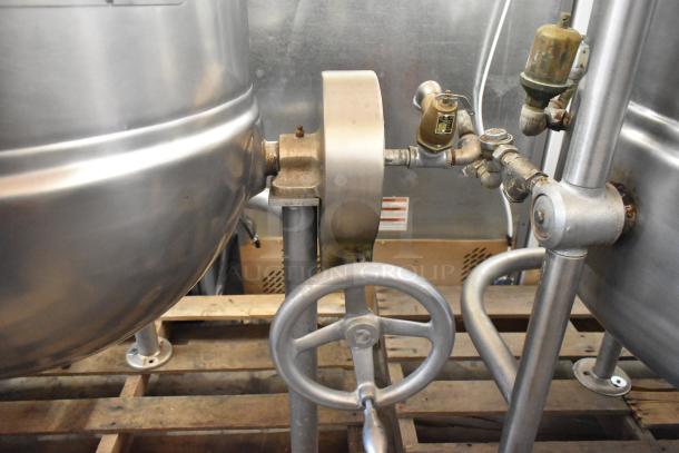Groen D-30 stainless steel 30-gallon manual tilt steam kettle, floor style, shown with control valves and tilt mechanism.