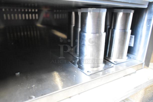BRAND NEW Cooking Performance Group CPG-DSPR-N stainless steel stock pot range, natural gas, 160,000 BTU, scratch and dent.