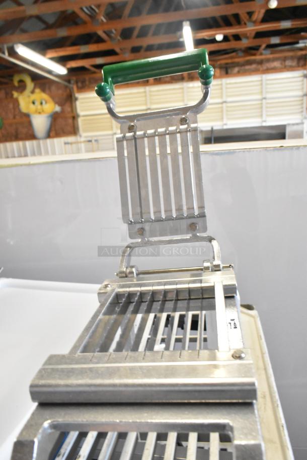BRAND NEW Garde CHKSLC12 1/2" serrated chicken slicer, stainless steel, scratch and dent condition, green handle.