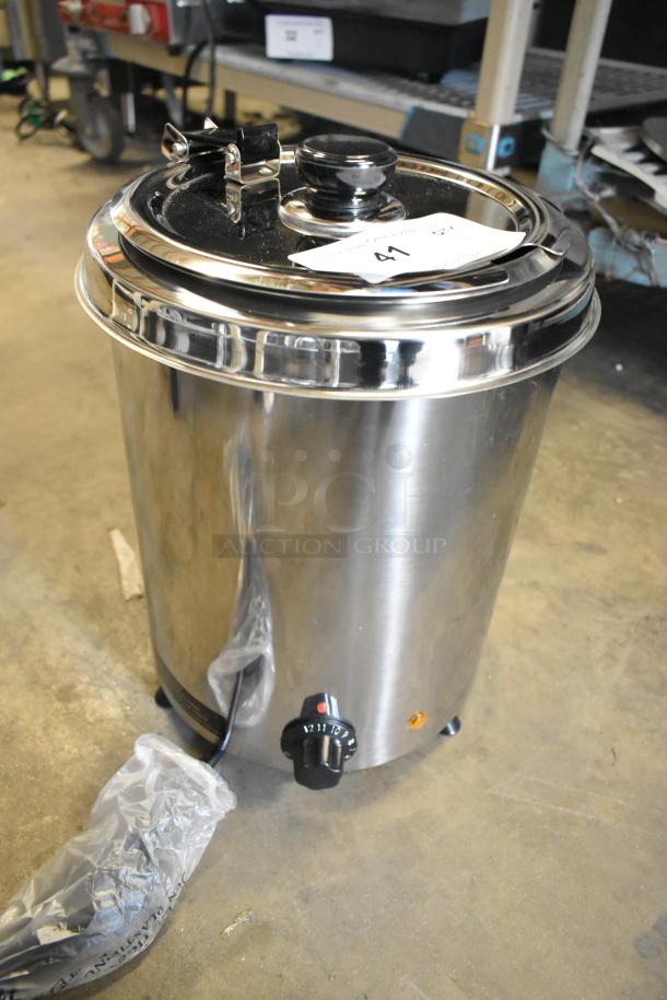 Brand new Avantco 177W300SS 6 Qt. stainless steel warmer, 120 volts, 1 phase, visible temperature dial, minor scratches.