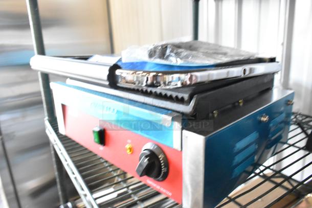 BRAND NEW 2024 Avantco 177PG200GS Panini Grill, grooved top, smooth bottom, 13 3/8" x 8 3/4" surface, 120V.