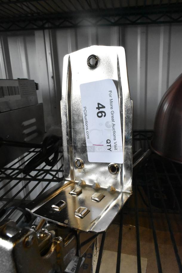 Brand new scratch and dent Choice light duty manual can opener with base plate, model 3332BASE. Quantity label 46 visible.