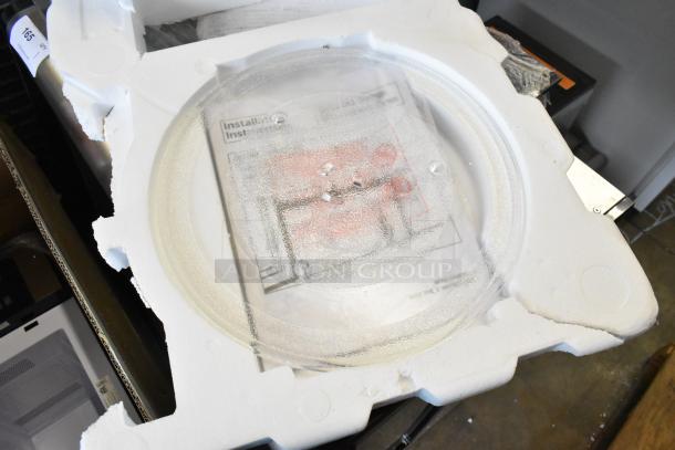 Brand new KoolMore KM-MOT-1SS stainless steel microwave plate in packaging. Scratch and dent condition, 120 volts, 1 phase.