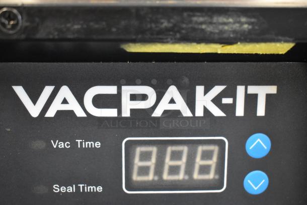 BRAND NEW VacPak-It 186VMC10OP Chamber Vacuum Machine, 10 1/4" Seal Bar, Oil Pump, 120V, 1 Phase, Scratch and Dent.