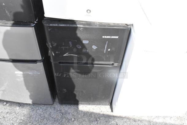 Four mini coolers: EdgeStar CMF151L, Black & Decker BCD33B, Summit FS22L, Hisense WFC050M6XWD. 115V, 1 Phase.