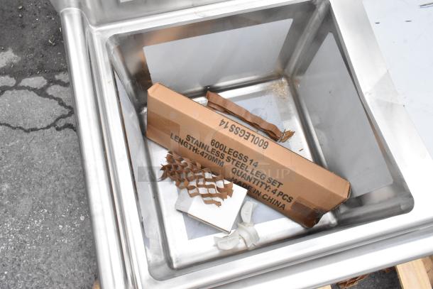 BRAND NEW Regency stainless steel single bay sink with right side drain board, scratch and dent condition, includes leg set.