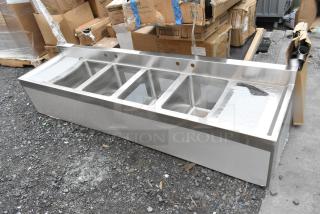 BRAND NEW SCRATCH AND DENT! Regency 600B41014213 4 Bowl Underbar Sink with Two Drainboards - 72