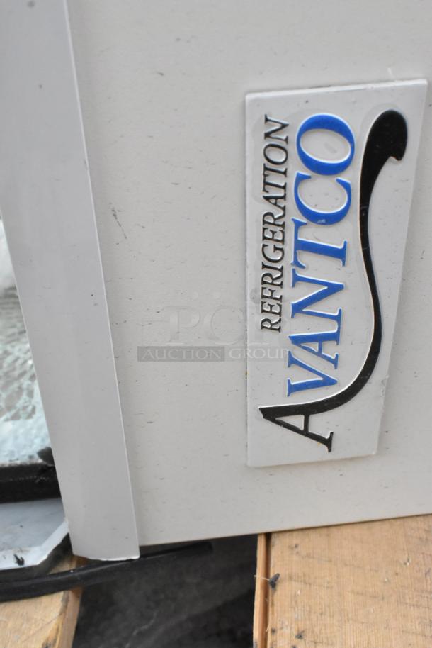 Brand new Avantco 193BC48HCW 48" bakery display case. Curved glass, minor scratches and dents visible, 115V, 1 phase.