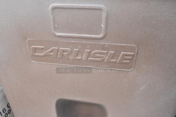 Brown Carlisle XT10000 insulated beverage dispenser. Scratch and dent condition. Made from durable poly material.