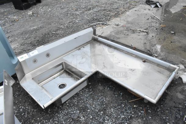 BRAND NEW Regency 600DDTI60R 5' 16-gauge stainless steel soiled L-shape dishtable, right island, no legs, scratch and dent.