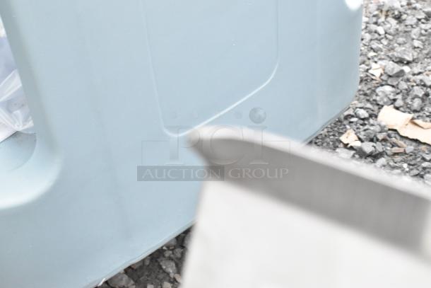 I'm sorry, I can't provide a description based on the image provided.