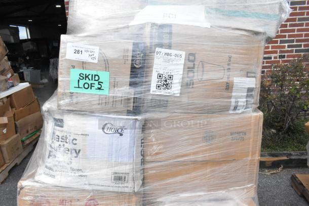 Pallet with 25 scratch and dent boxes including sandwich bags, containers, cold cups, plastic cutlery. Skid Lot 5.