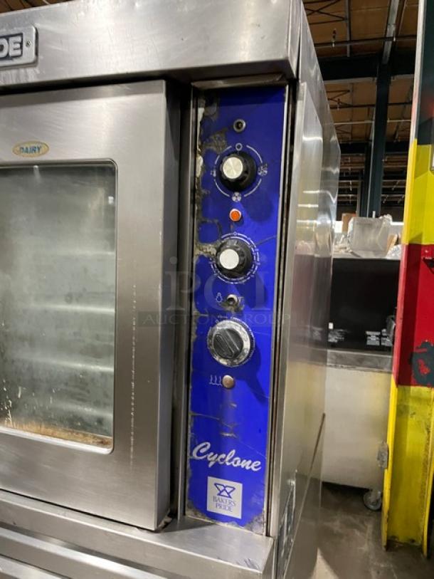 Bakers Pride Cyclone Series CO11G1 commercial convection oven, stainless steel, natural gas/electric, control panel visible.