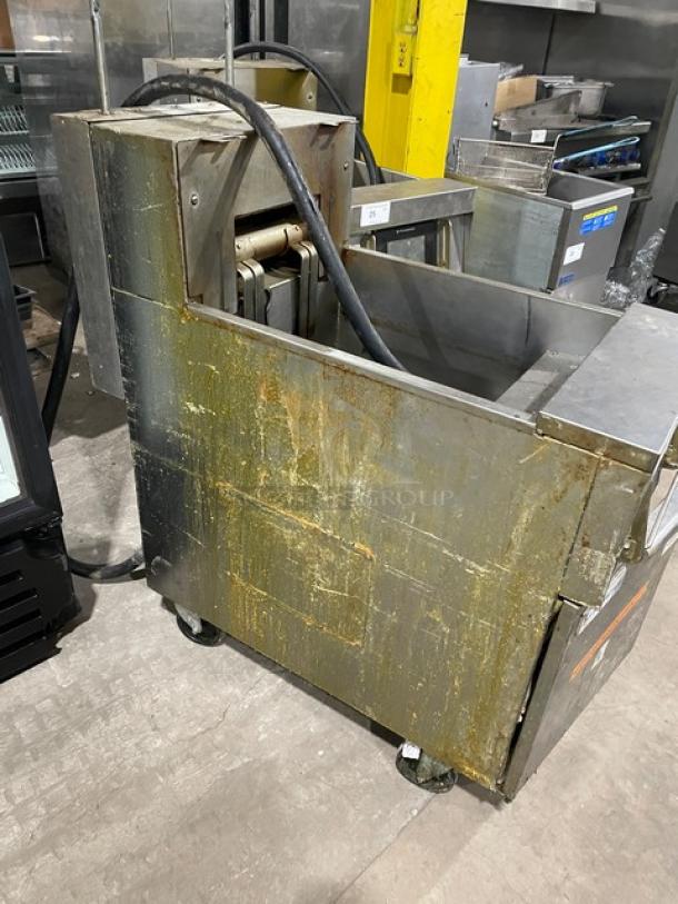 Frymaster FilterQuick Series stainless steel electric fryer, Model 1FQE80U0ZQTZB17, with touch screen and filtration system.