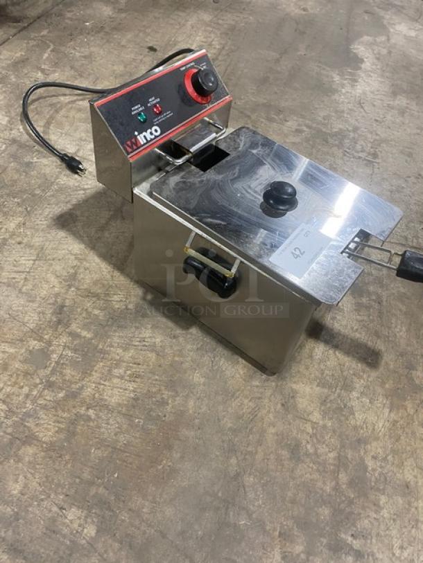 Winco EFS-16 stainless steel electric fryer with lid and basket, Model SN: FS16010-012334, 120V, excellent condition.