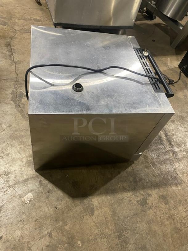 Moffat Turbofan Series E22M3 countertop stainless steel convection oven, electric, includes wired rack, SN: 1755435, 115V.