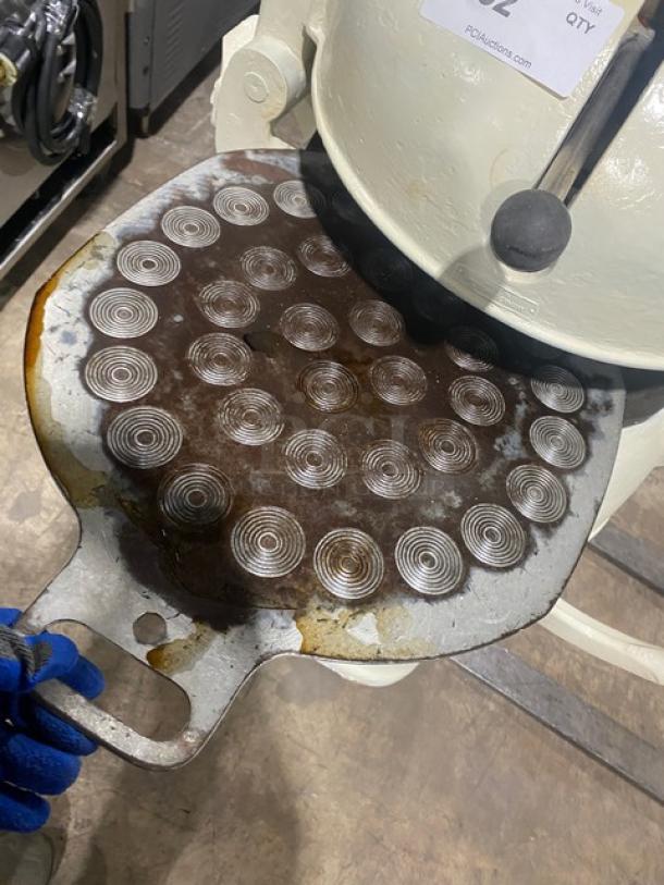 Edmund Schroder Fortuna dough divider/rounder machine with rounding plate, semi-automatic, 208V, floor model, visible wear.