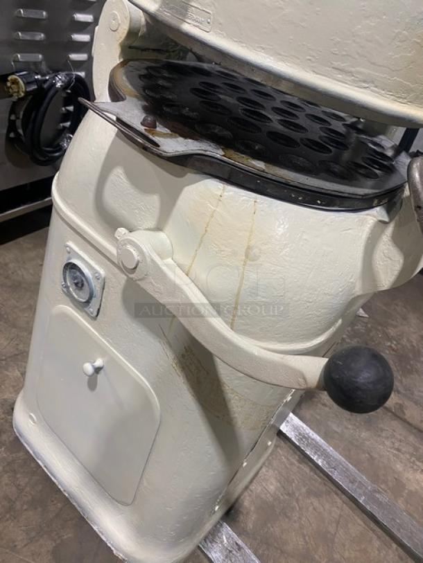 Edmund Schroder Fortuna dough divider/rounder, electric, semi-automatic, floor model, includes rounding plate, 208V, used condition.