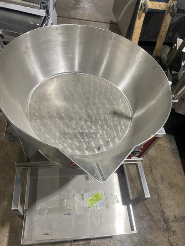 Solaris ECTRS16 electric countertop tilting skillet, 16-gallon, stainless steel, manual tilt, equipment stand, 208V 3-phase.