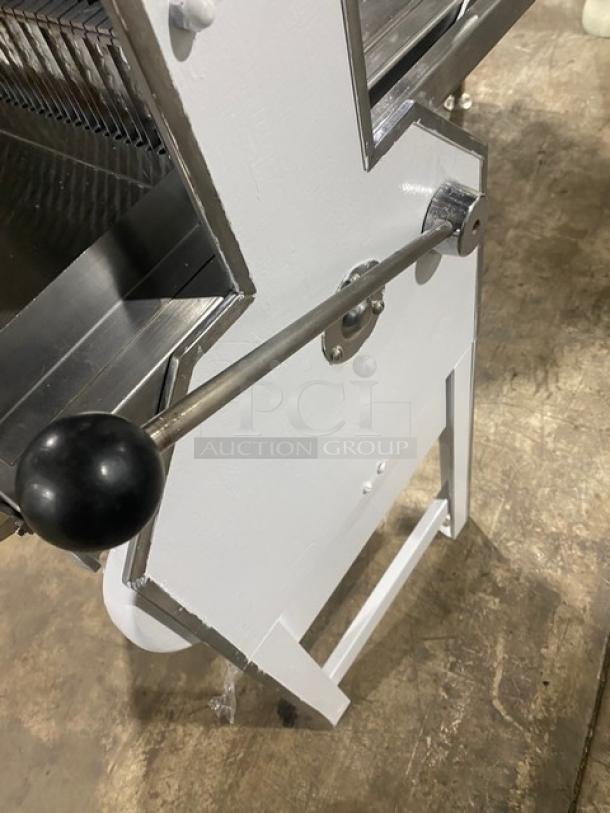Oliver Safety-Slicer electric bread machine, steel worktop, SN: 86430, sturdy legs, excellent condition, commercial use.