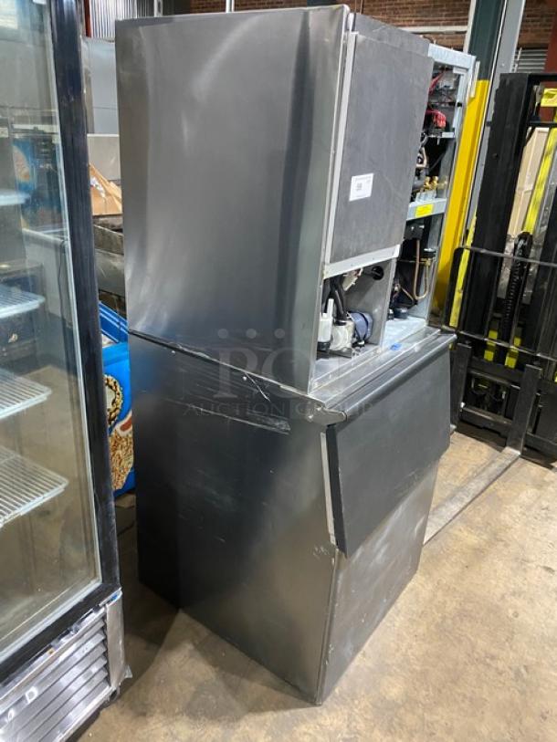 Hoshizaki KM901MRJ/B500PF stainless steel ice maker/bin combo. Energy Star certified, remote-cooled, 208-230V, 1 phase.