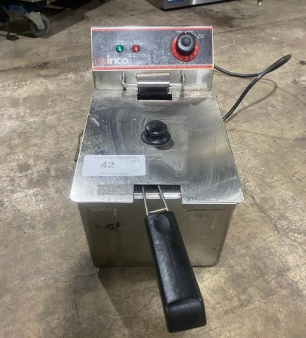 Winco EFS16 commercial stainless steel electric fryer with lid and fry basket, model EFS-16, SN: FS16010-012334, 120V.