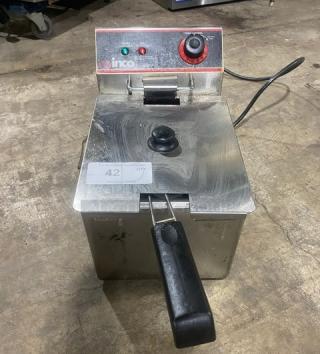 Winco EFS16 commercial stainless steel electric fryer with lid and fry basket, model EFS-16, SN: FS16010-012334, 120V.