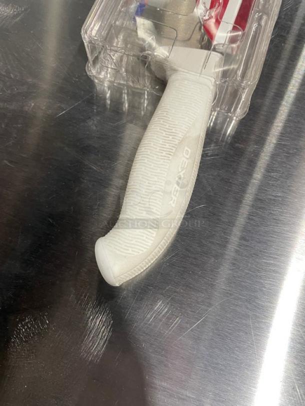 Brand new Dexter Russell Sofgrip 9" scalloped offset sandwich knife, model SG163-9SC, with white grip handle.