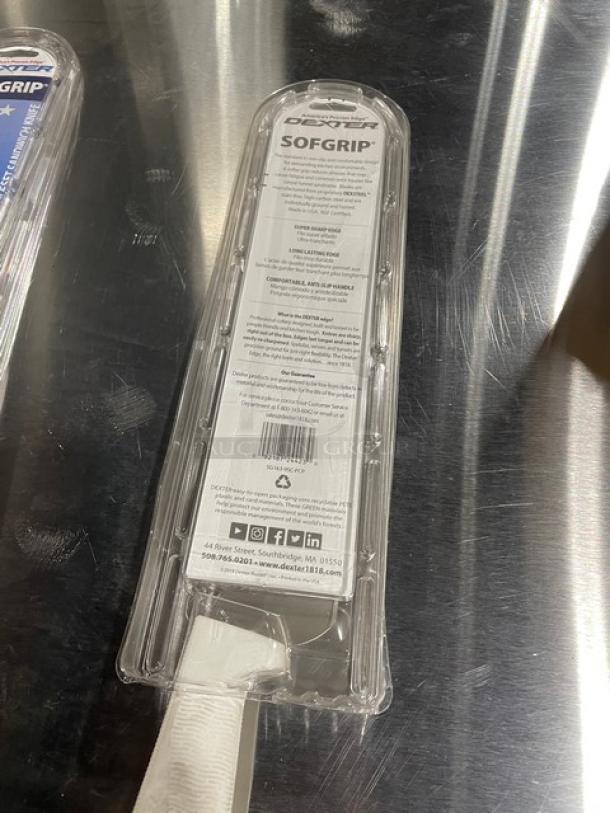 Dexter Russell Sofgrip Series 9" Scalloped Sandwich Knife, Model SG163-9SC, brand new in packaging, white grip handle.