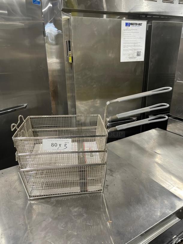 Brand new Winco FB35 commercial mesh deep fry basket, 6" with high-temperature resistant grip handle.
