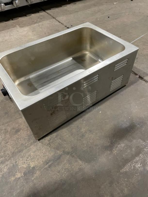 Avantco stainless steel electric countertop food warmer, model 177W50CKR. Full-size, single well, 120V. Good condition.