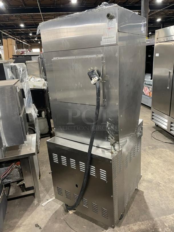 RARE Wells VCS2000 Ventless Cooking System, stainless steel, 4-hot plate/convection oven, built-in Ansul, 208V, on casters/legs.