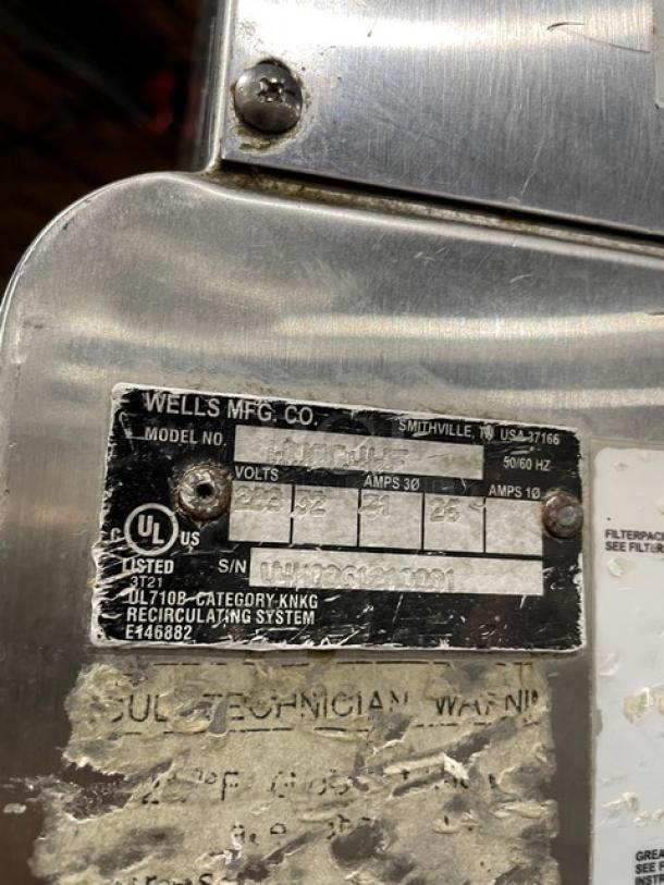 RARE Wells VCS2000 Stainless Ventless Cooking System with 4-Hot Plate Range, Convection Oven, Built-In Ansul System.