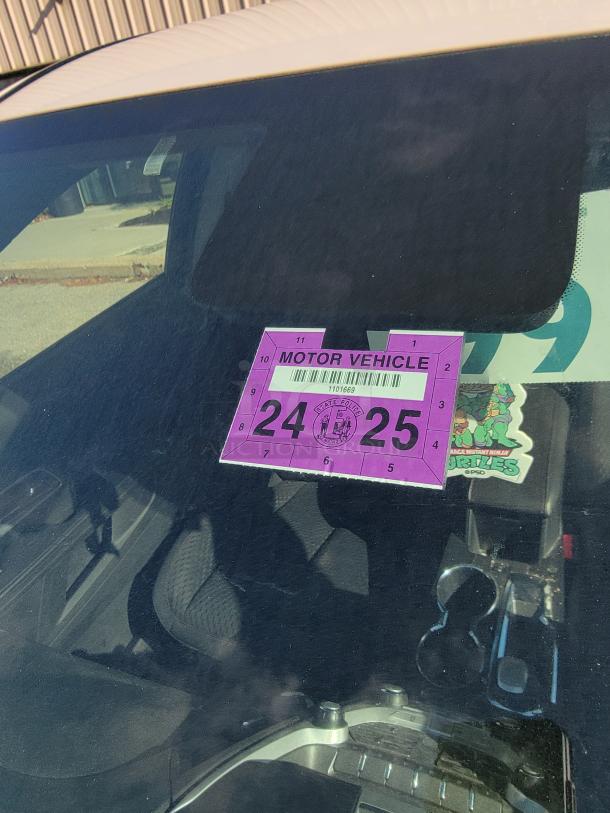 2015 Chevy Equinox SUV, for parts/project, not running. Well-maintained body/interior, title included. Needs towing from Westbrook, Maine.