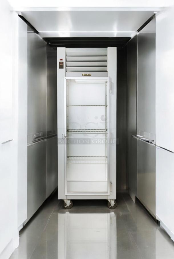 Traulsen G11010 single glass door reach-in refrigerator, excellent condition, 115V, fully tested and working.