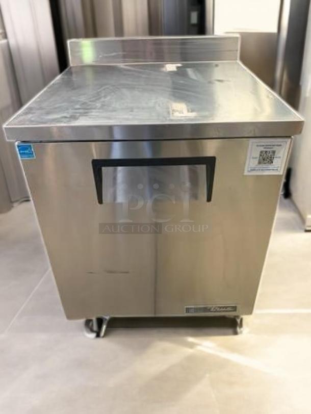 True TWT-27-HC single door undercounter refrigerator, superb condition, stainless steel, with backsplash, fully tested, 115V.