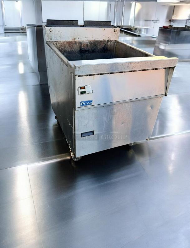 Pitco Frialator FBG24 gas floor fryer, stainless steel, superb condition, natural gas, 120,000 BTU/hr, tested, Pitco logo visible.