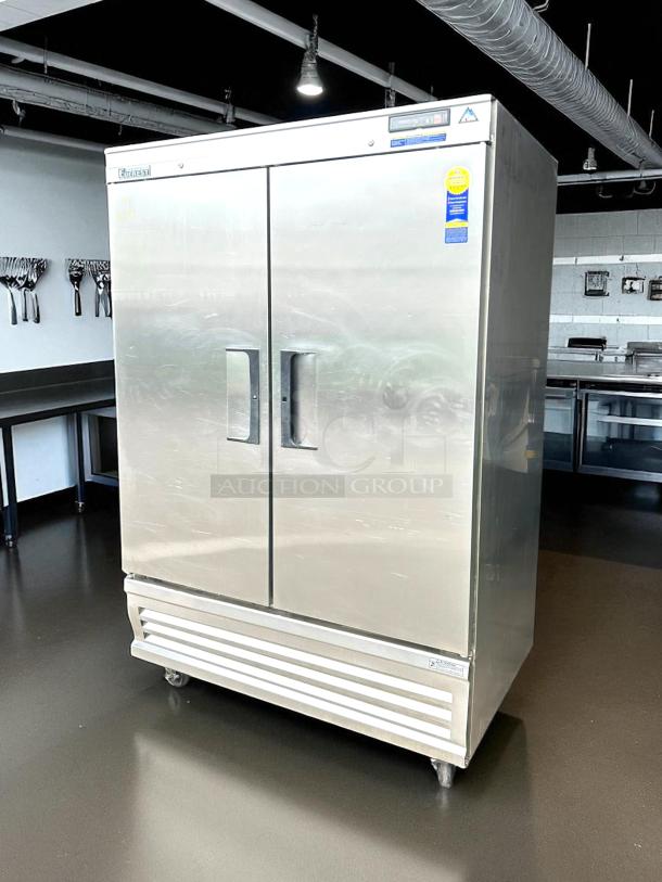 Everest EBR2D two-door commercial refrigerator in outstanding condition, 115V, stainless steel, assembled in Korea, fully tested.