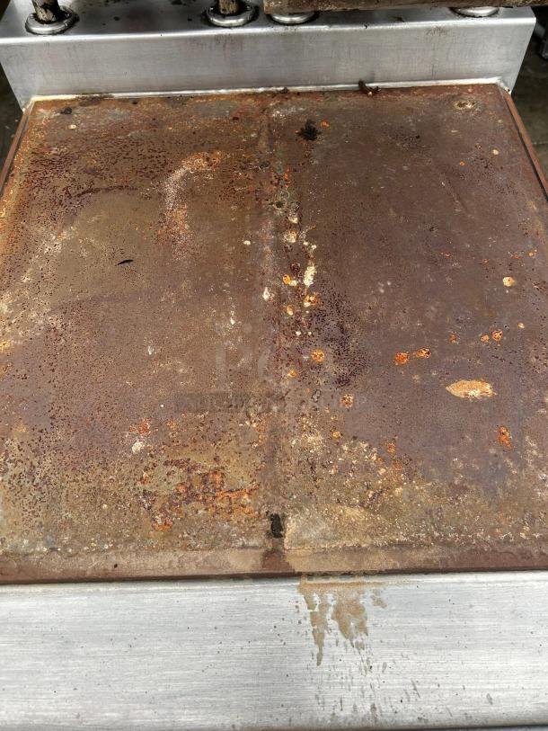Garland XPG24 electric clamshell griddle, 24", tested, working, visible rust, stainless steel, 200-240v, 3 phase.