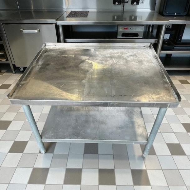 Atosa ATSE-3036 MixRite 36"x30" stainless steel equipment stand, great condition, durable design with lower shelf.