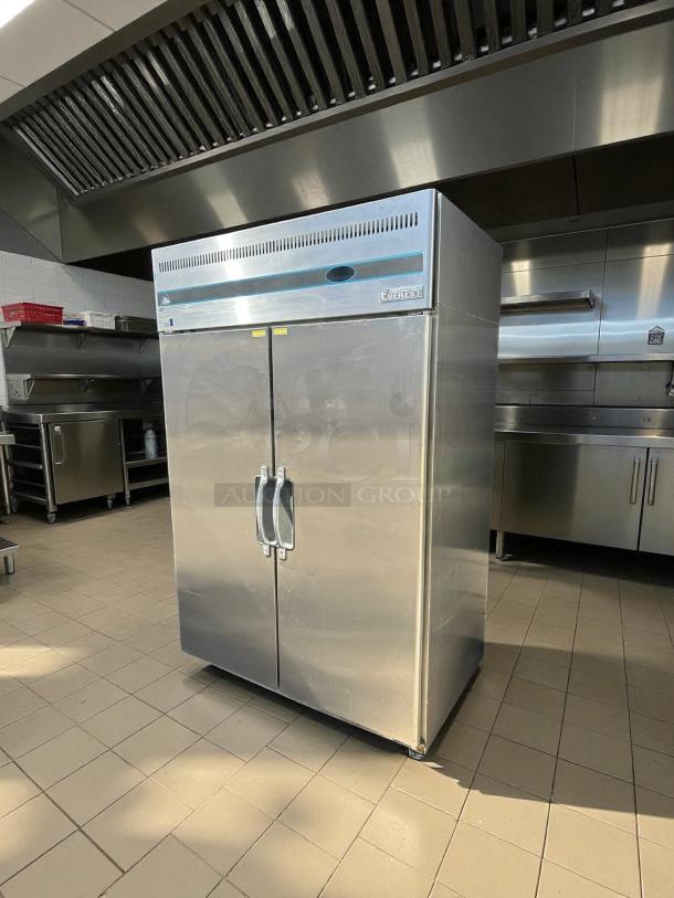 Everest Refrigeration ESR2 two-section reach-in refrigerator, 49 5/8", excellent condition, stainless steel, tested and working.