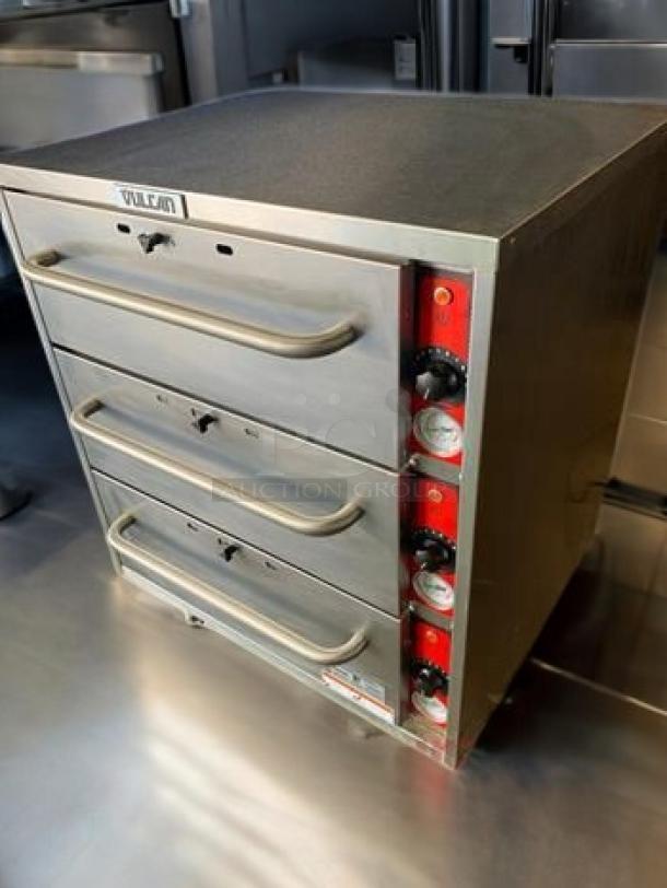 Vulcan VW3S three-drawer warming cabinet, stainless steel, outstanding condition, 120V, fully tested and working.